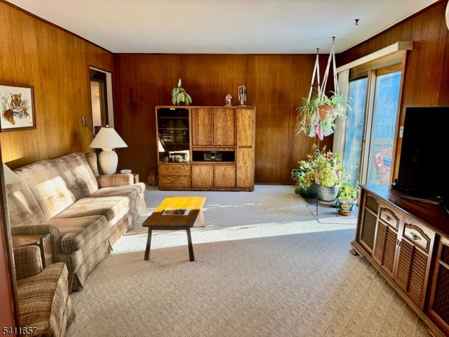 2 Peach Tree Ct, Parsippany-troy Hills Twp., NJ 07054