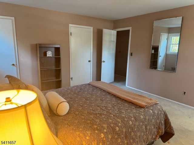 2 Peach Tree Ct, Parsippany-troy Hills Twp., NJ 07054