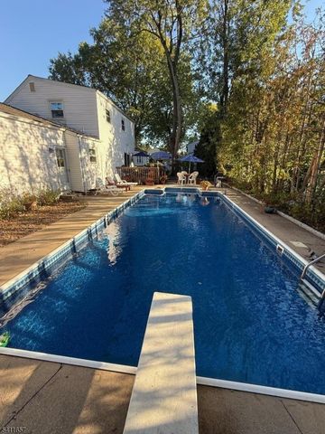 2 Peach Tree Ct, Parsippany-troy Hills Twp., NJ 07054