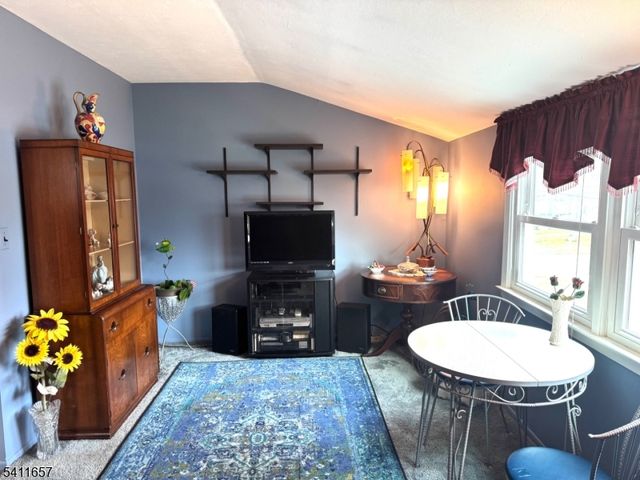 2 Peach Tree Ct, Parsippany-troy Hills Twp., NJ 07054