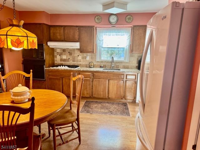 2 Peach Tree Ct, Parsippany-troy Hills Twp., NJ 07054