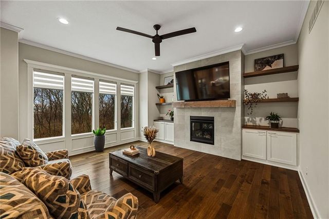 9310 Carbondale Street, Lenexa, KS 66227