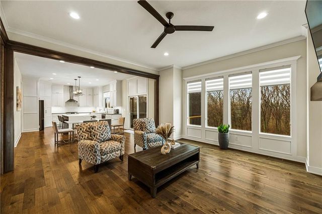 9310 Carbondale Street, Lenexa, KS 66227