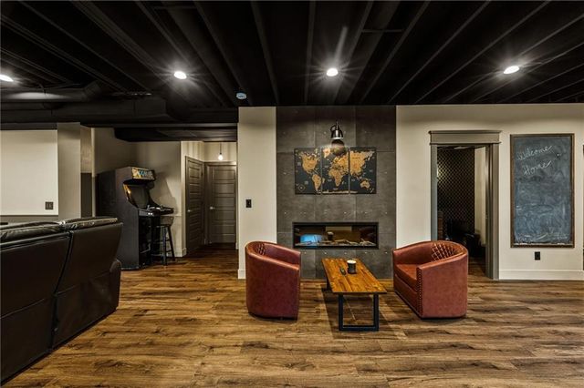 9310 Carbondale Street, Lenexa, KS 66227