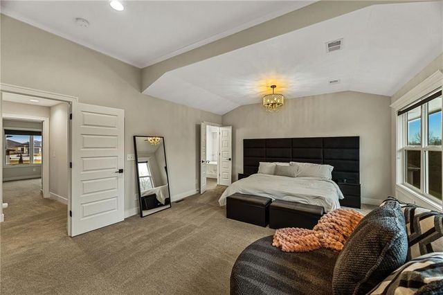 9310 Carbondale Street, Lenexa, KS 66227