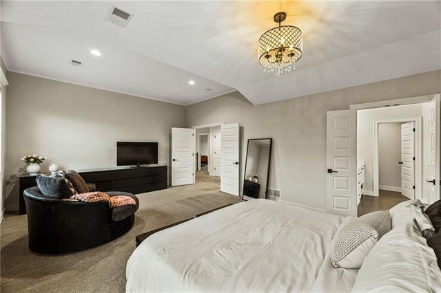 9310 Carbondale Street, Lenexa, KS 66227