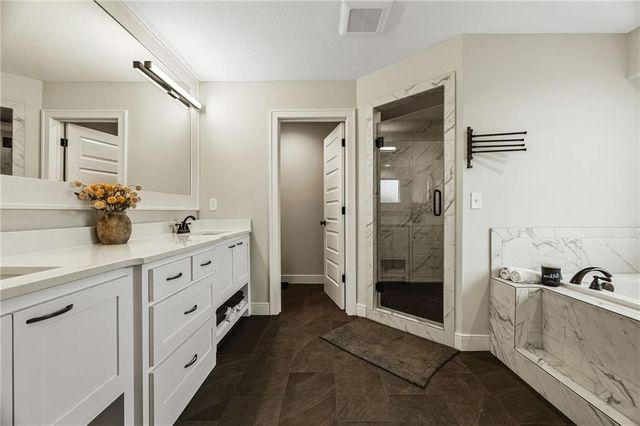 9310 Carbondale Street, Lenexa, KS 66227