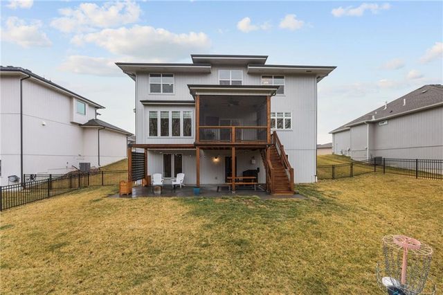 9310 Carbondale Street, Lenexa, KS 66227