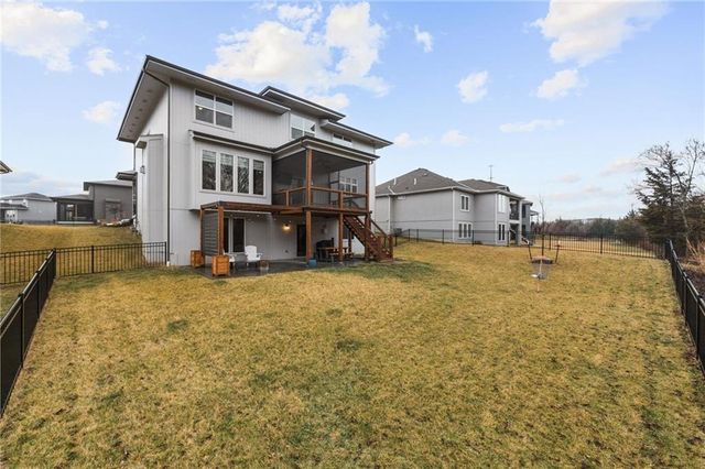 9310 Carbondale Street, Lenexa, KS 66227