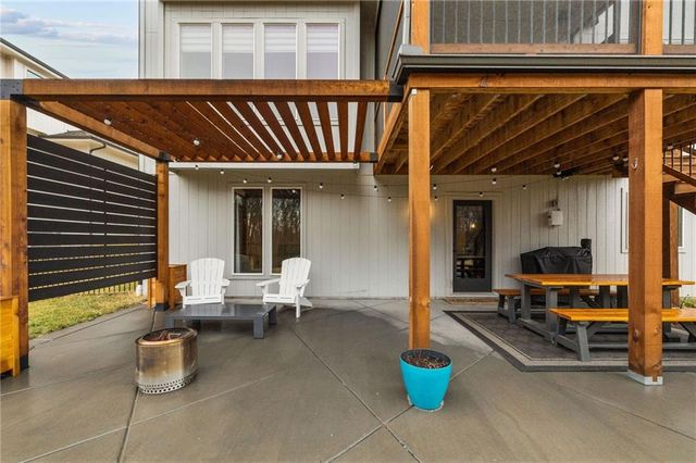 9310 Carbondale Street, Lenexa, KS 66227