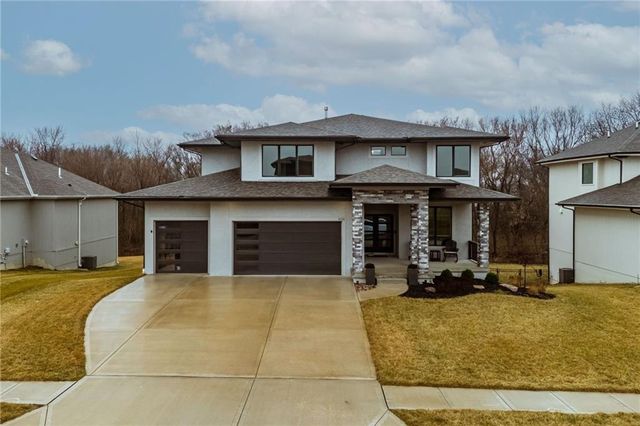 9310 Carbondale Street, Lenexa, KS 66227