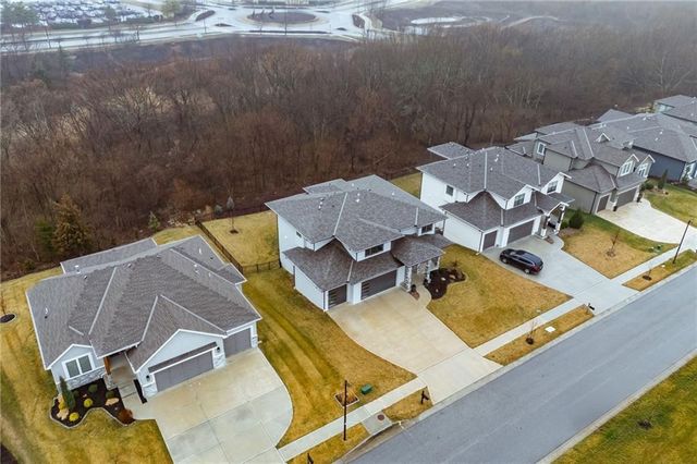 9310 Carbondale Street, Lenexa, KS 66227