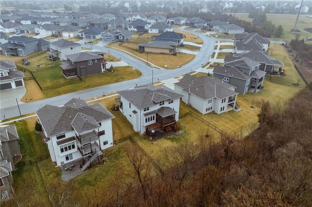 9310 Carbondale Street, Lenexa, KS 66227