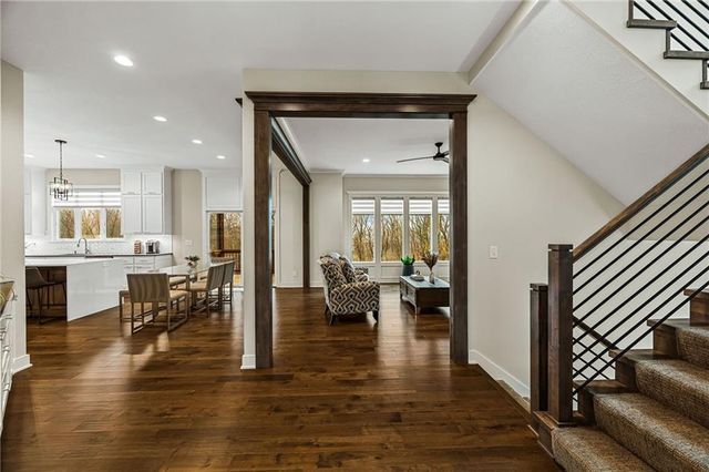 9310 Carbondale Street, Lenexa, KS 66227