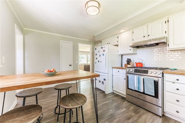 180 Overbrook Road, Pittsford, NY 14618