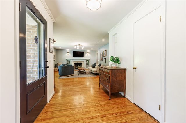 180 Overbrook Road, Pittsford, NY 14618