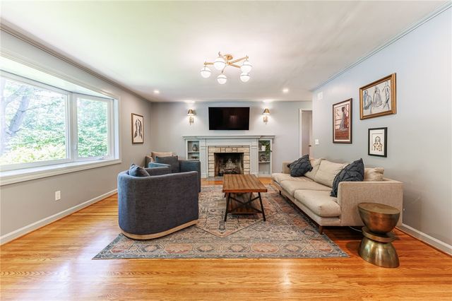 180 Overbrook Road, Pittsford, NY 14618