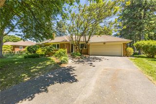 180 Overbrook Road, Pittsford, NY 14618