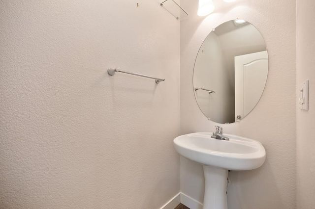 6103 Rockport Ln, Citrus Heights, CA 95621