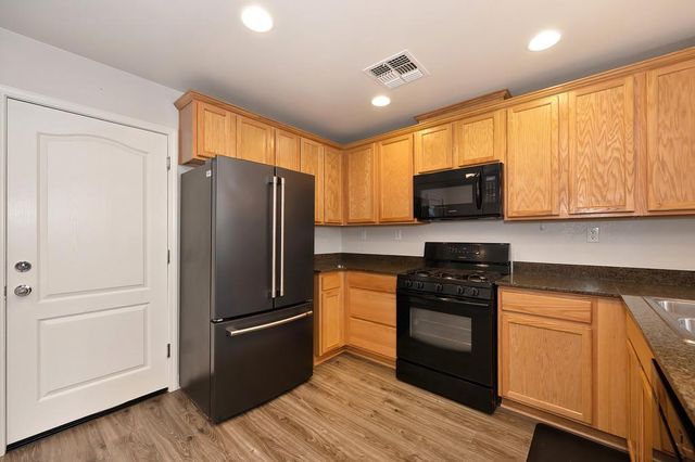 6103 Rockport Ln, Citrus Heights, CA 95621