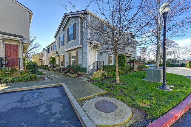 6103 Rockport Ln, Citrus Heights, CA 95621