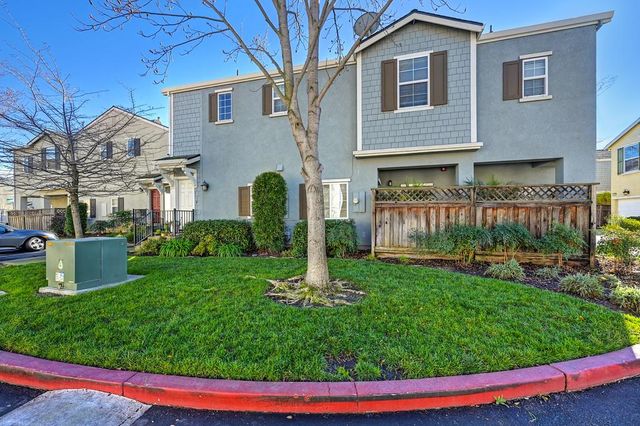 6103 Rockport Ln, Citrus Heights, CA 95621