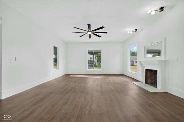 222 Douglas Street, Greenfield, IN 46140