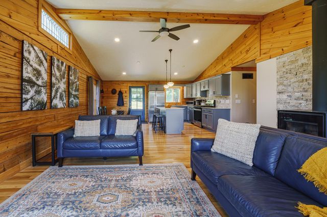24754 Newport Avenue, Prior Lake, MN 55372