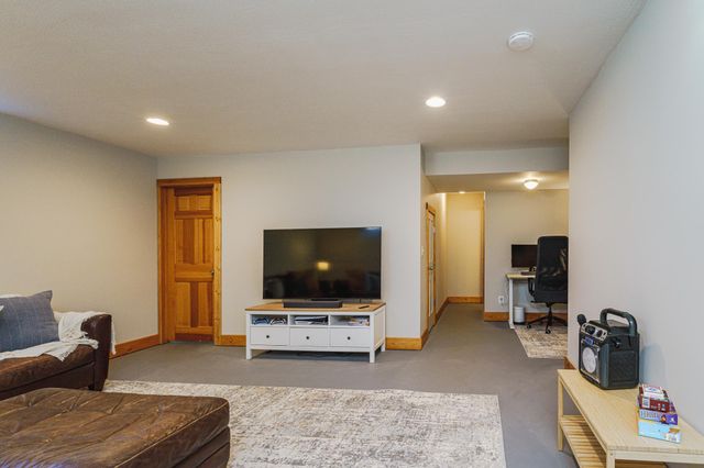 24754 Newport Avenue, Prior Lake, MN 55372