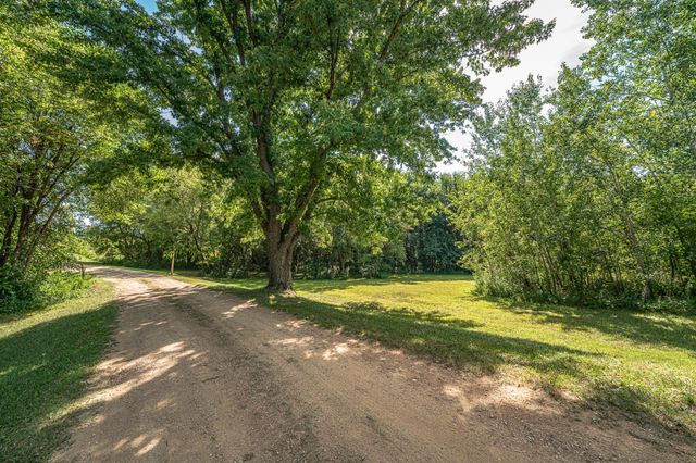 24754 Newport Avenue, Prior Lake, MN 55372