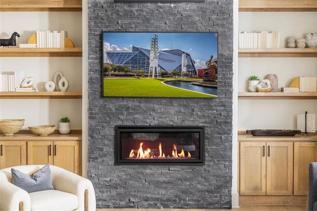 1621 Ledgestone Way, Lawrenceville, GA 30043