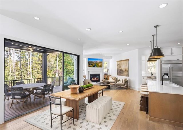 1621 Ledgestone Way, Lawrenceville, GA 30043