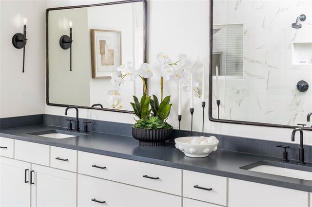 1621 Ledgestone Way, Lawrenceville, GA 30043