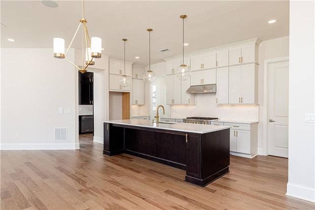 1621 Ledgestone Way, Lawrenceville, GA 30043