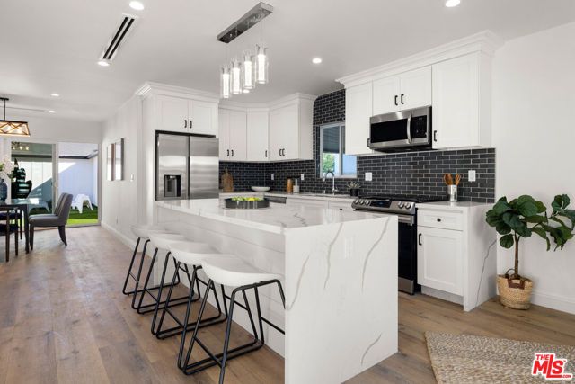 5928 Tobias Avenue, Sherman Oaks, CA 91411