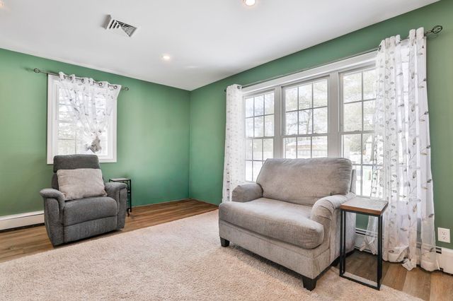 668 West Hollis Street, Nashua, NH 03062