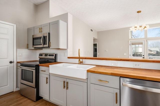 7682 Traphill Court, Columbus, OH 43235