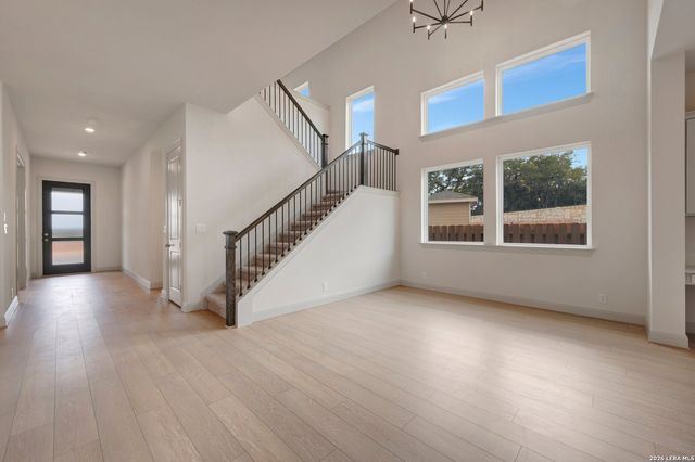10027 Grandview Rd, Boerne, TX 78006