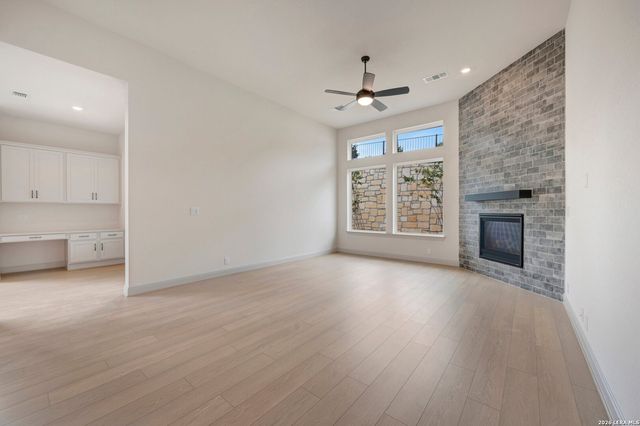 10027 Grandview Rd, Boerne, TX 78006