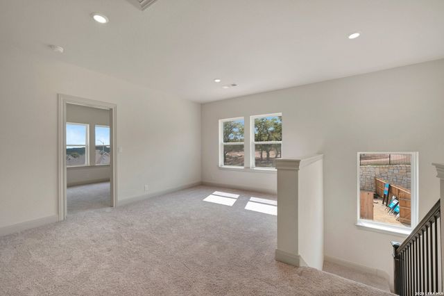 10027 Grandview Rd, Boerne, TX 78006
