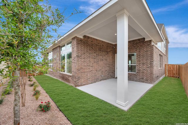 10027 Grandview Rd, Boerne, TX 78006