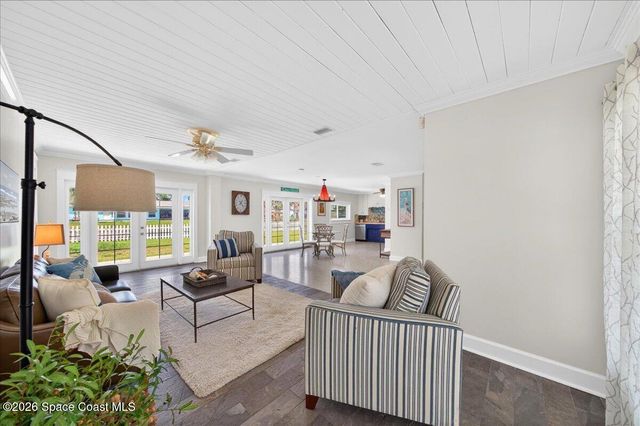 433 Blakey Boulevard, Cocoa Beach, FL 32931