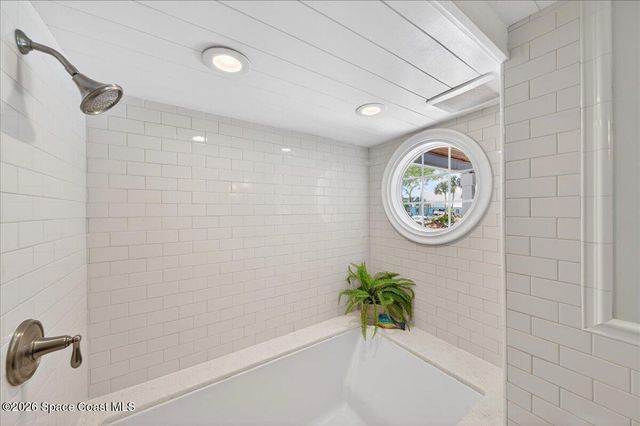 433 Blakey Boulevard, Cocoa Beach, FL 32931