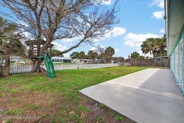 433 Blakey Boulevard, Cocoa Beach, FL 32931