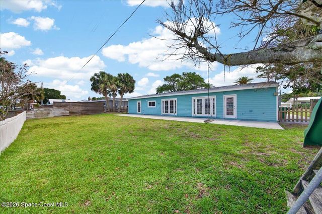 433 Blakey Boulevard, Cocoa Beach, FL 32931