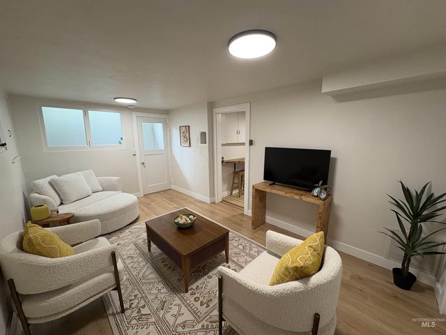 1206 N 4th Street, Boise, ID 83702