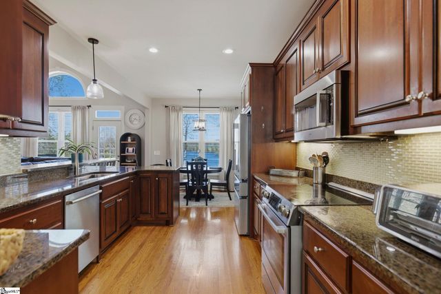 194 Yacht Drive, Laurens, SC 29360