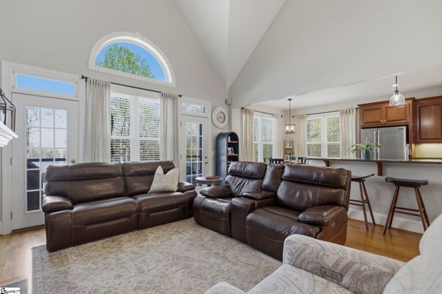 194 Yacht Drive, Laurens, SC 29360