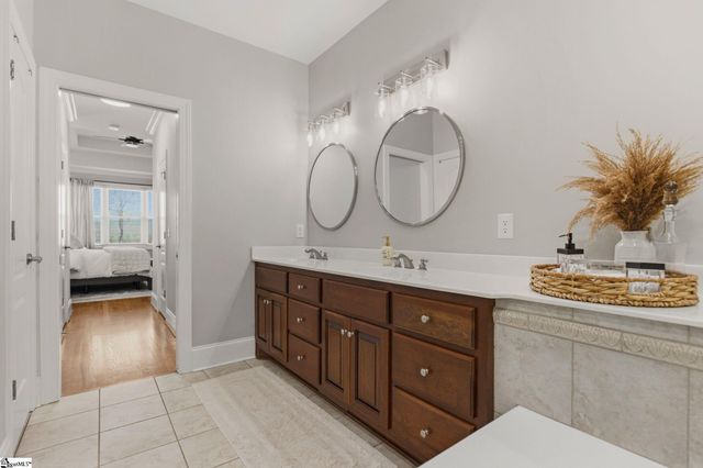 194 Yacht Drive, Laurens, SC 29360