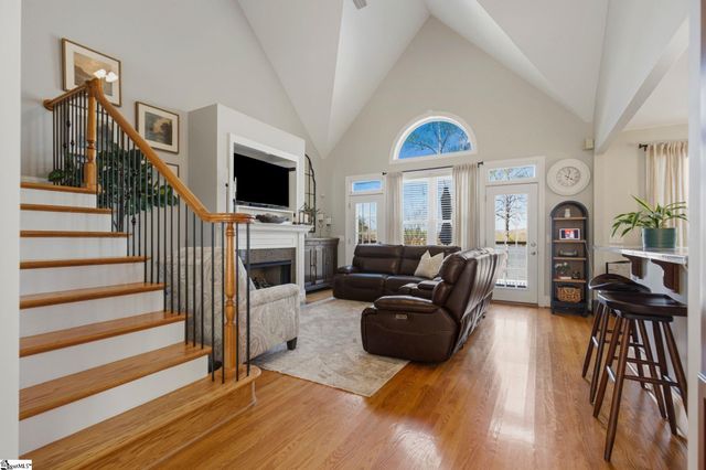 194 Yacht Drive, Laurens, SC 29360